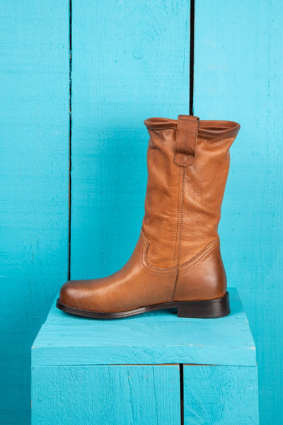 Benheart Agnese 5555 women’s cuoio leather boots, side view.