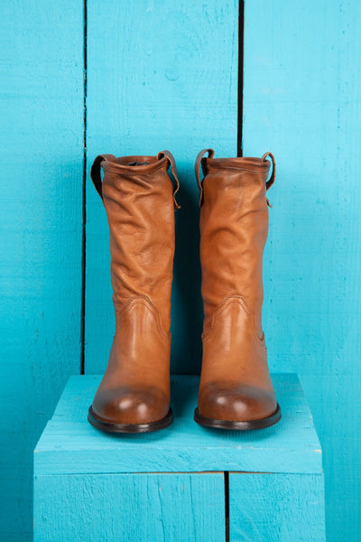 Benheart Agnese 5555 women’s cuoio leather boots, front view.