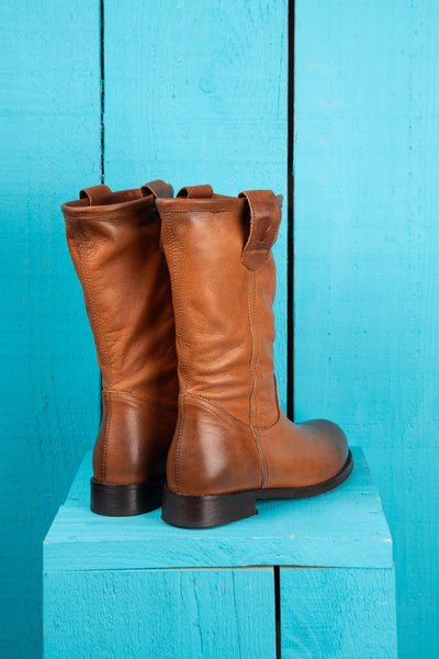 Benheart Agnese 5555 women’s cuoio leather boots, rear angled view.