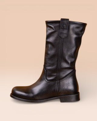 Benheart Agnese 5555 women’s black leather boots, side view.