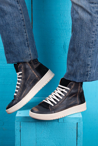 Benheart Bonetti 8473 Unisex Black Beige Leather High-Top Sneakers Worn by a Male Model.