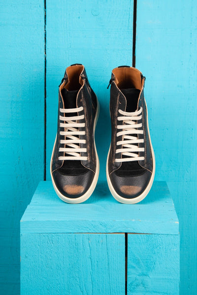 Benheart Bonetti 8473 unisex black beige leather high-top sneakers with rubber soles, top view.