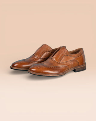 Front angled view of Benheart Colombo 7543 men’s cerro leather shoes, handcrafted in Italy.