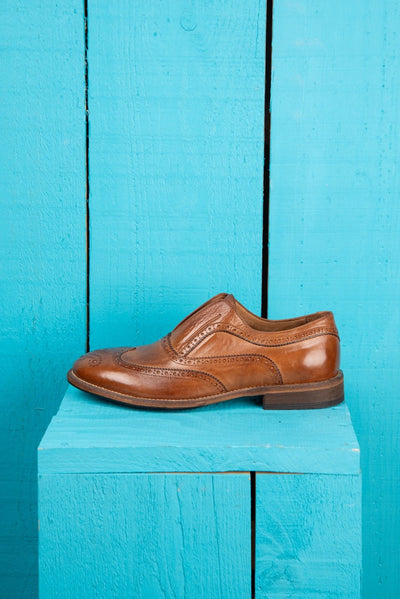Side view of Benheart Colombo 7543 men’s cerro leather brogue shoes.