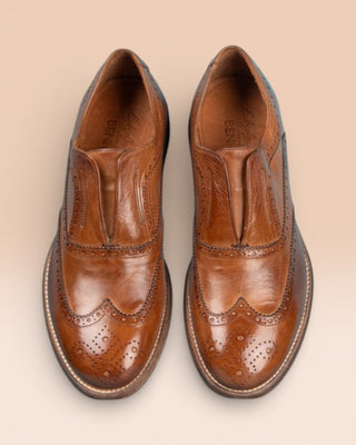 Top view of Benheart Colombo 7543 men’s cerro leather slip-on brogue shoes.