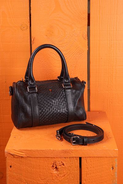 Benheart Dom Intrecciata black leather bag, handcrafted in Florence, woven design with detachable shoulder strap, front view.