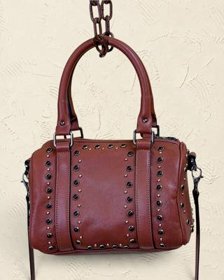 Borsa bowling Benheart | Made in Italy, Made with Heart in pelle di agnello marrone con borchie decorative