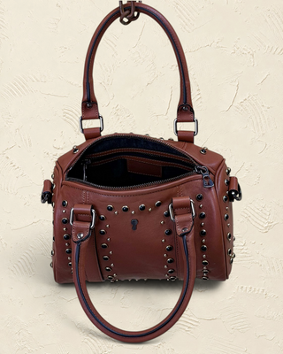 Borsa bowling Benheart | Made in Italy, Made with Heart in pelle di agnello marrone con borchie e manici