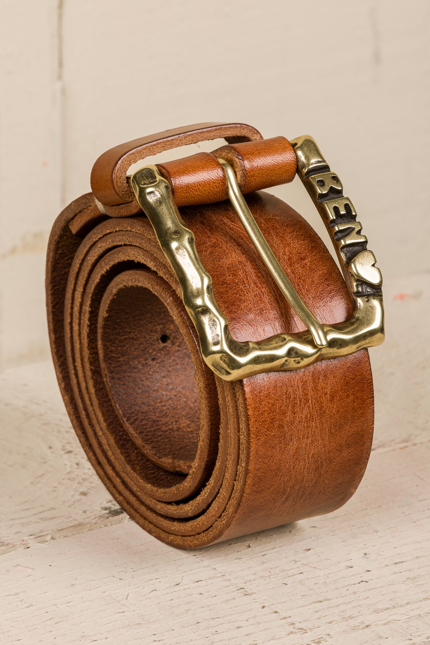 Leather smooth Firenze belt in cuoio color, unisex, handcrafted in Florence.