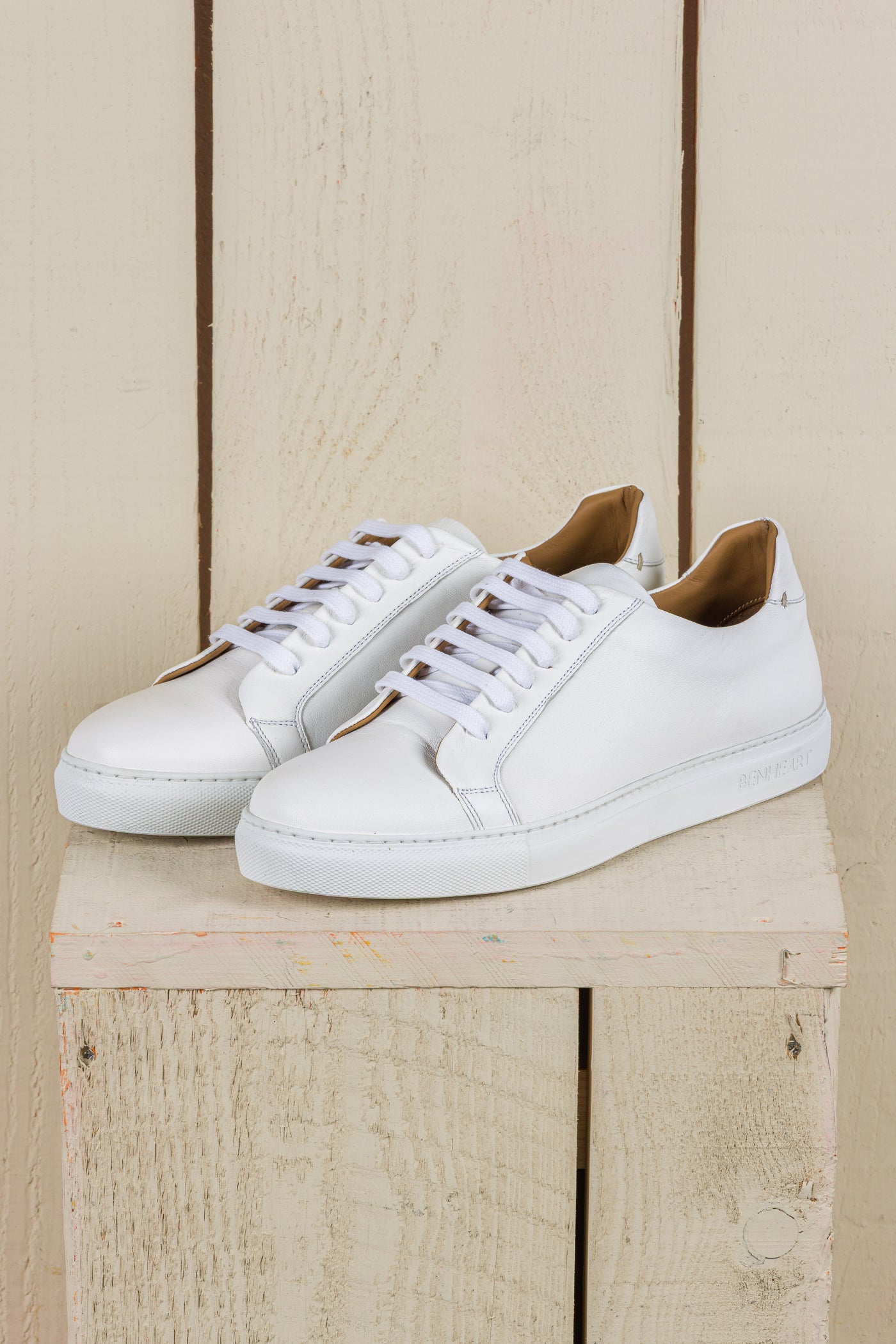 Benheart Leclerc men’s white leather low-top sneakers, front angled view.