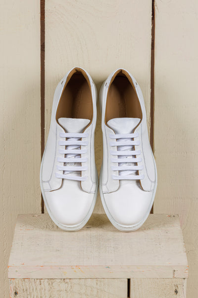 Benheart Leclerc men’s white leather low-top sneakers, top view.