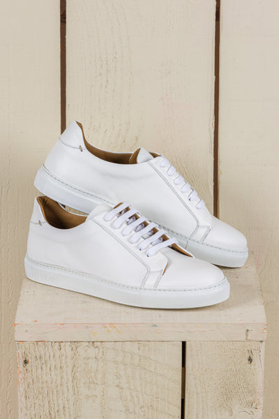 Benheart Leclerc men’s white leather low-top sneakers, side angled view.