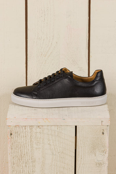 Benheart Leclerc men’s black leather low-top sneakers, side view.
