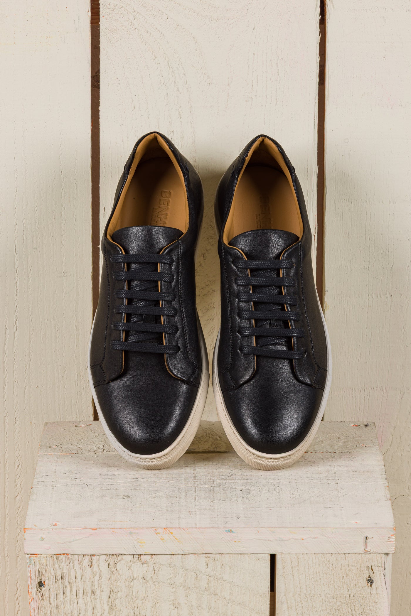 Benheart Leclerc men’s black leather low-top sneakers, top view.