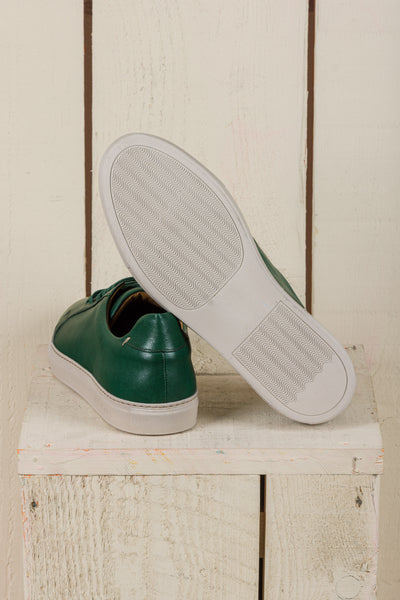 Benheart Leclerc men’s green leather low-top sneakers, rear view with one shoe showing the white rubber sole.