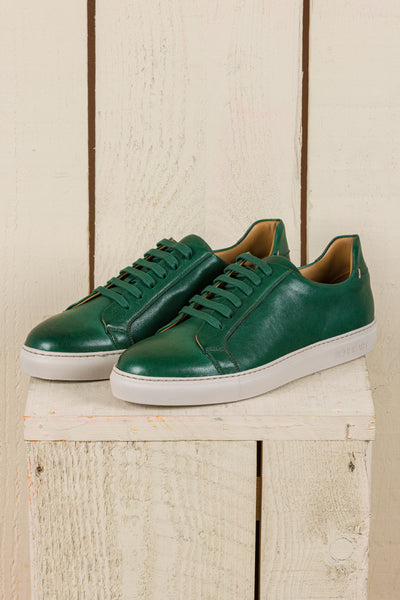Benheart Leclerc men’s green leather low-top sneakers, front angled view.