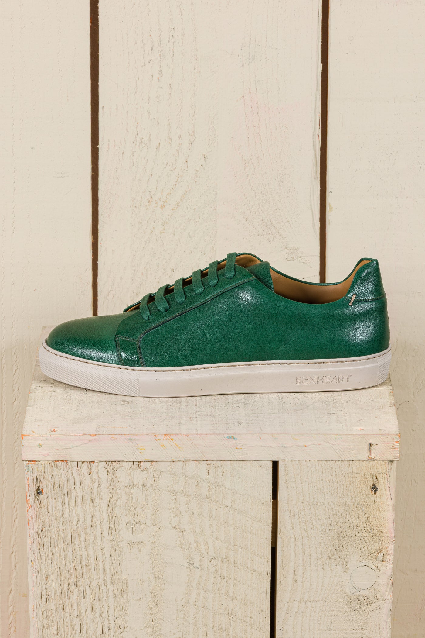 Benheart Leclerc men’s green leather low-top sneakers, side view.