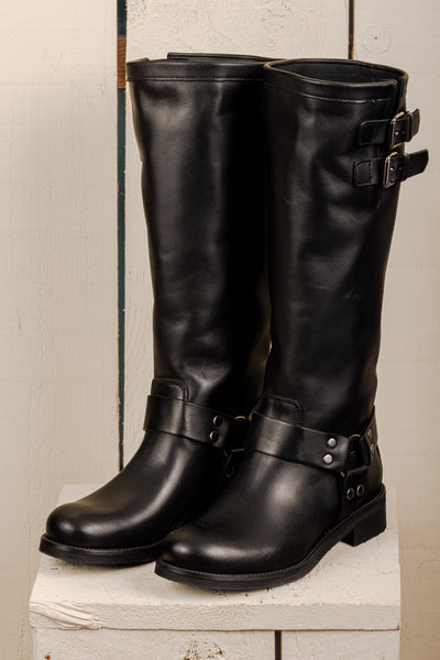 Benheart Maria 994 women's black leather boots with buckles and harness strap, front angled view.