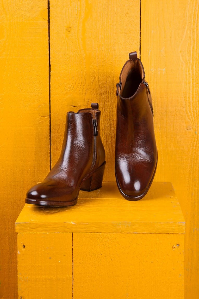 Benheart Miranda 5258 women’s brandy leather ankle boots with side zip, front angled and top view.