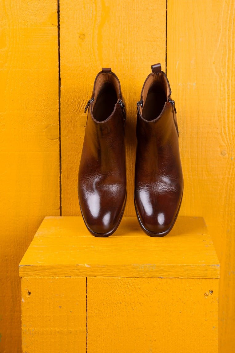 Benheart Miranda 5258 women’s brandy leather ankle boots with side zip, top view.