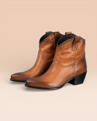 Front angled view of Natali 5151 Texan low boots in cerro buffalo leather with Vibram sole, handcrafted in Italy by Benheart.