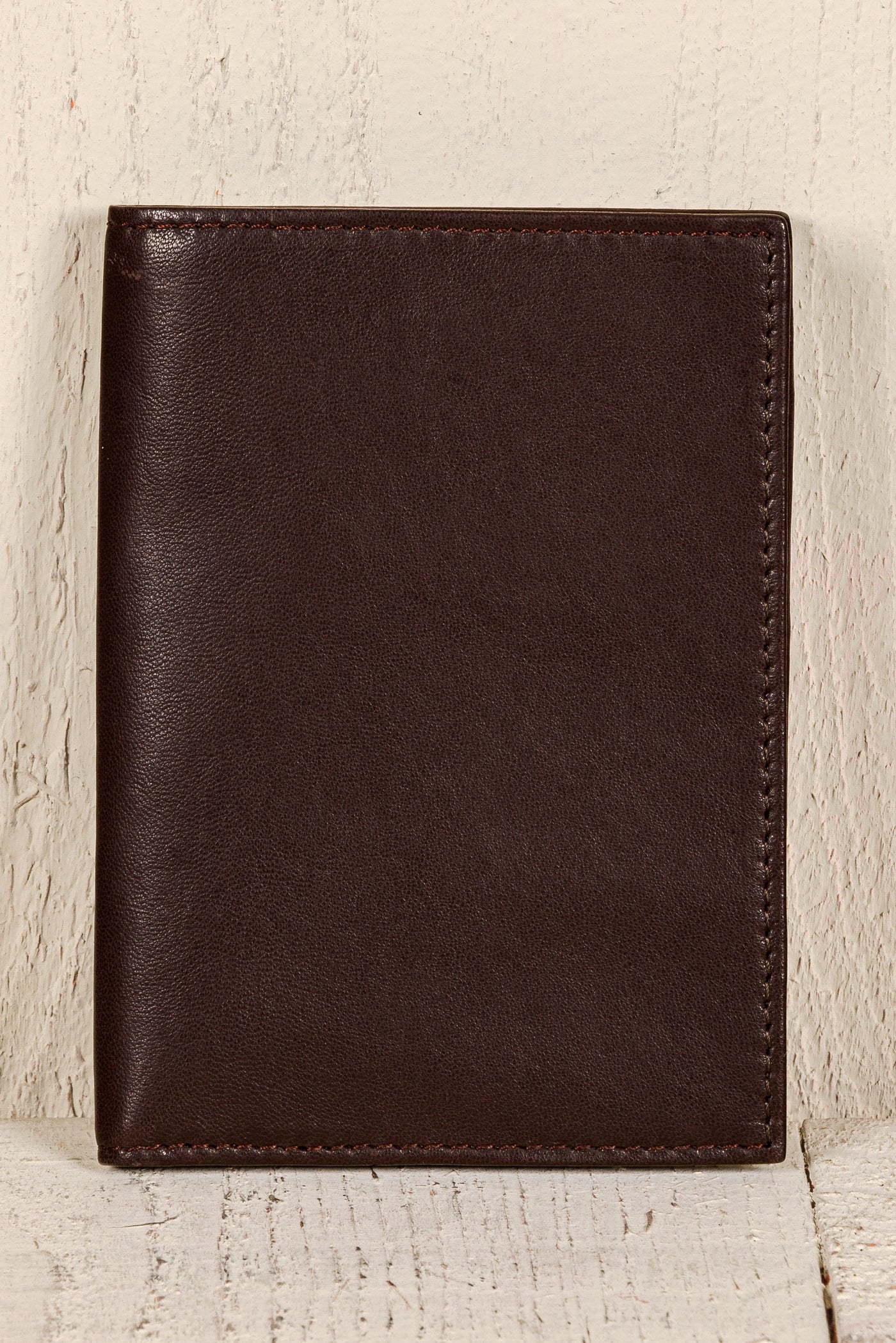 Back of a New York leather wallet by Benheart in dark brown testa di moro.