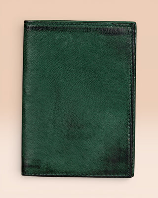 Back view of the handcrafted green leather wallet, model New York by Benheart.