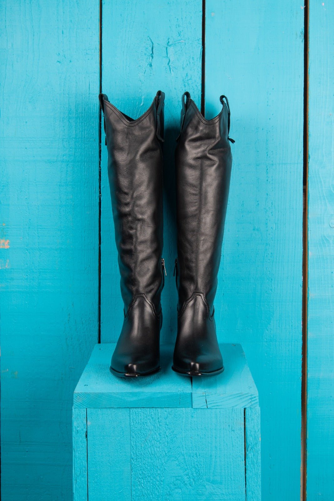 Front view of Novelli high texan boots by Benheart in black, Made in Italy.