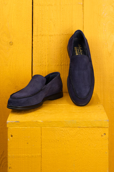 Benheart Nule men’s blue suede apron loafers with rubber sole, front angled and top view.