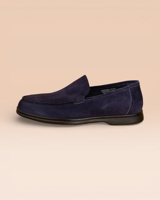 Benheart Nule men’s blue suede apron loafers with rubber sole, sideview.