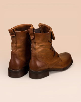 Rear view of Phantom cuoio leather boots, handcrafted in Italy