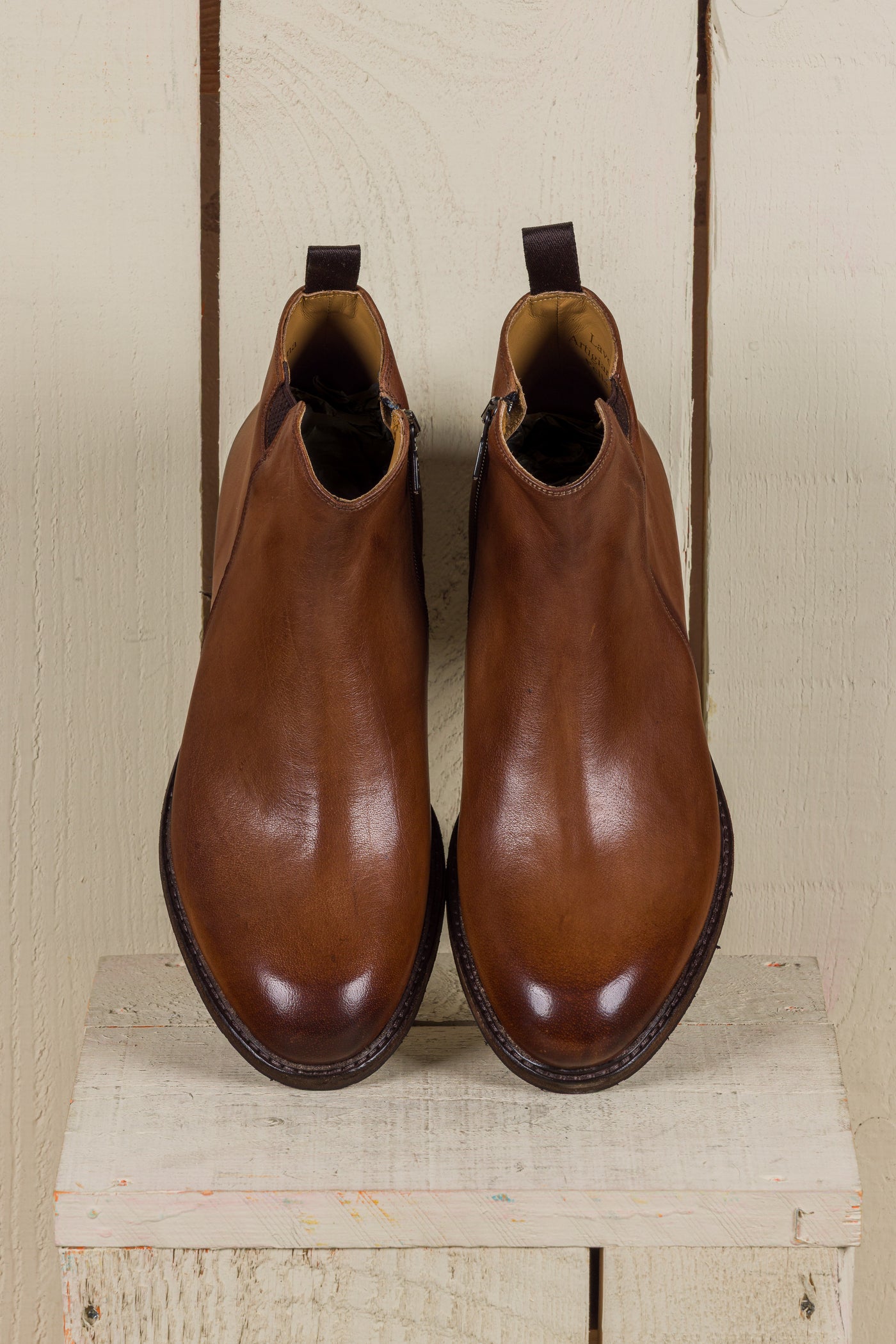 Top view of Suso men’s cuoio leather ankle boots, handcrafted in Italy by Benheart.