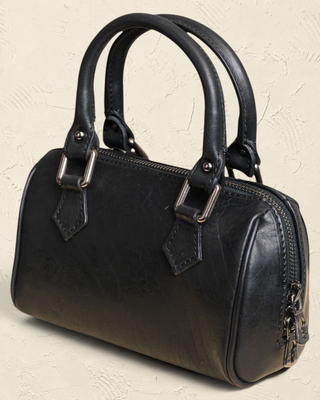 Borsa a mano strutturata Benheart | Made in Italy, Made with Heart in pelle di agnello nera con chiusura a zip