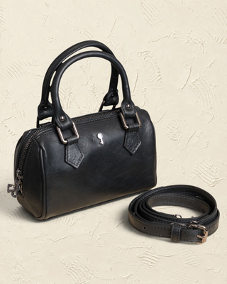 Borsa a mano Benheart | Made in Italy, Made with Heart in pelle di agnello nera con tracolla rimovibile