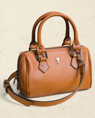 Borsa a mano Benheart | Made in Italy, Made with Heart in pelle di agnello color cuoio con manici e tracolla