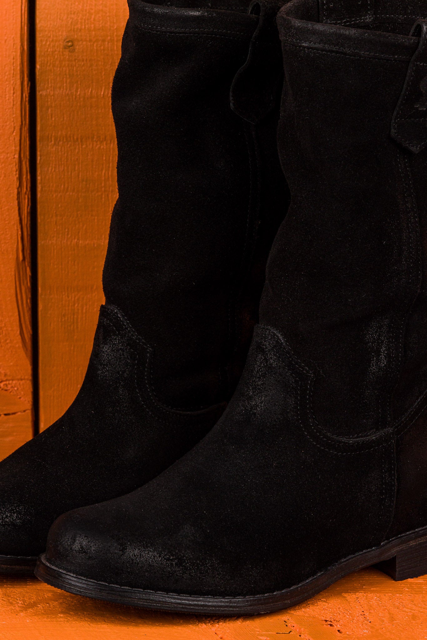 Benheart Agnese 5555 women’s black suede leather boots, close up view.