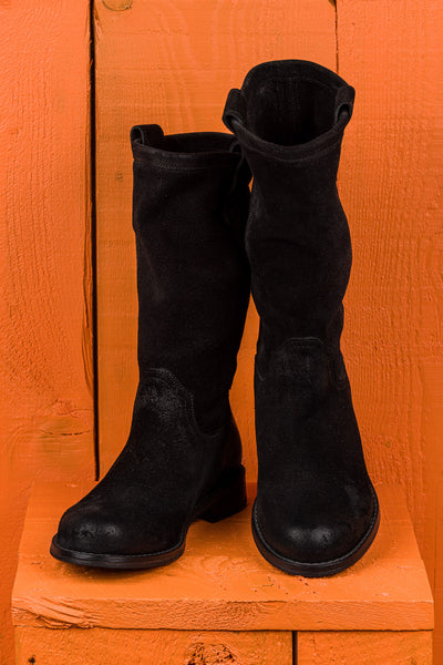 Benheart Agnese 5555 women’s black suede leather boots, front angled and top view.
