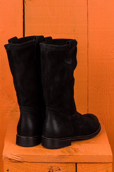 Benheart Agnese 5555 women’s black suede leather boots, rear angled view.