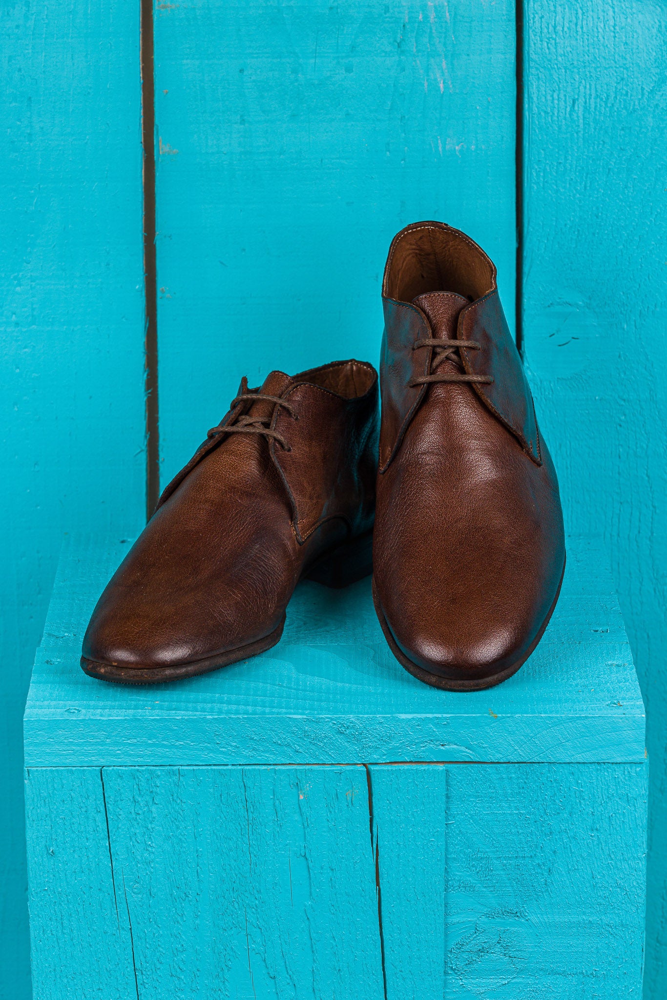 Benheart Amato 5999 men's lace-up leather Derby shoes in brown color, front angled and top view.