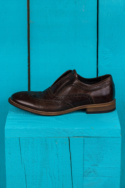 Side view of Benheart Colombo 7543 men’s tobacco leather brogue shoes.
