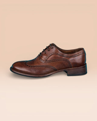 Side view of DA VINCI women's leather shoes with wingtip brown color by Benheart.