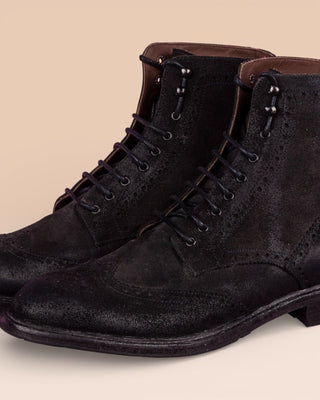 Detail of the front area of Benheart's Daniel men's suede leather lace-up boots in smoke grey.