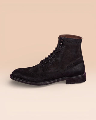 Side view of Benheart Daniel men’s lace-up brogue ankle boots with wingtip design in smoke grey suede.