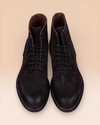 Top view of Benheart Daniel men’s lace-up brogue ankle boots with wingtip design in smoke grey suede.