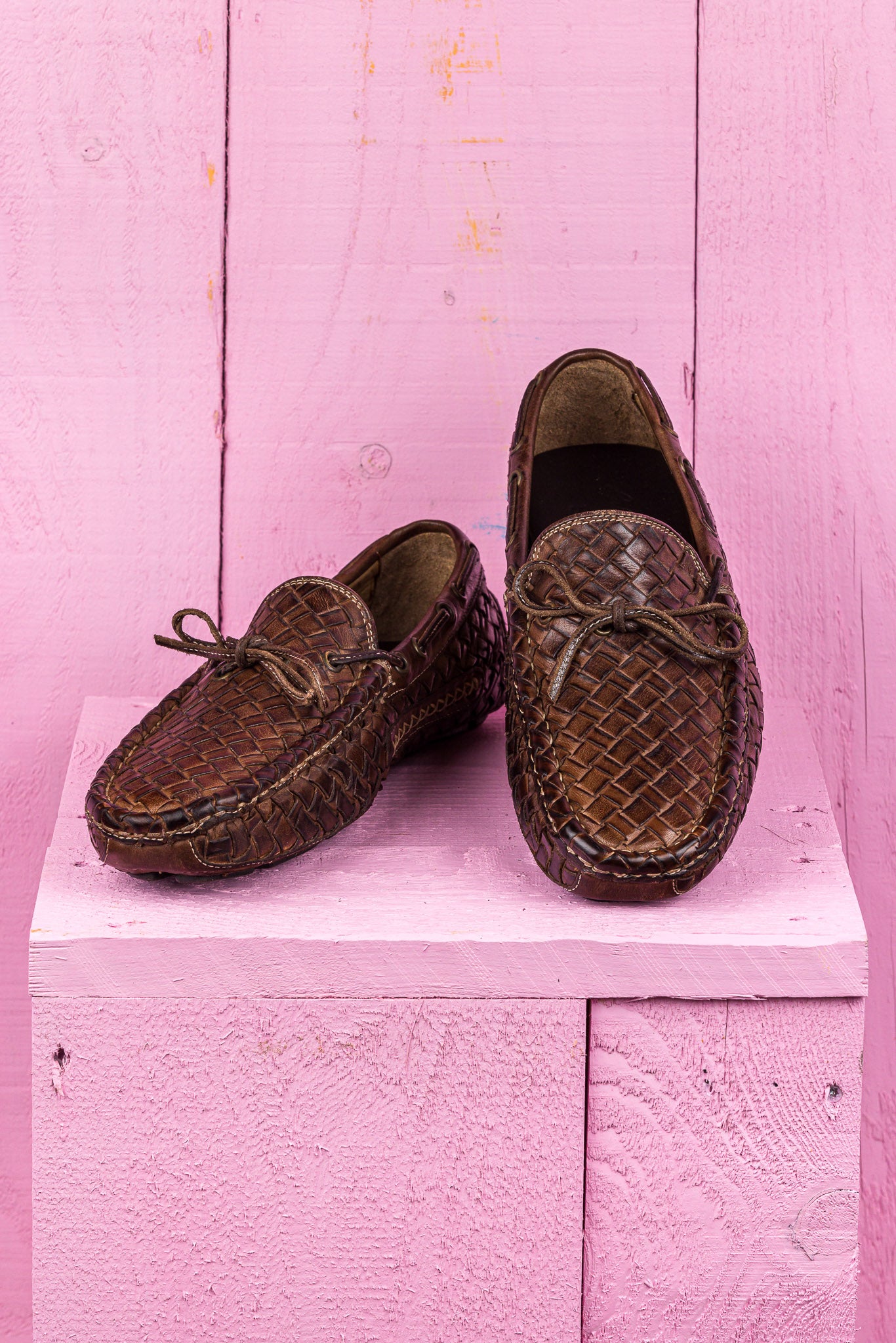 Front angled and top view of Benheart Innocenti E951 woven moor leather driving moccasins.