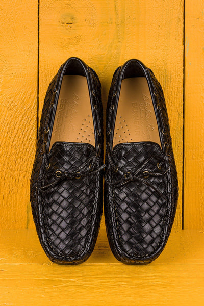 Top view of Benheart Innocenti E951 woven black leather driving moccasins.