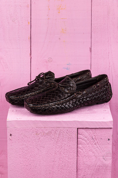 Front angled view of Benheart Innocenti E951 woven testa di moro dark brown leather driving moccasins.