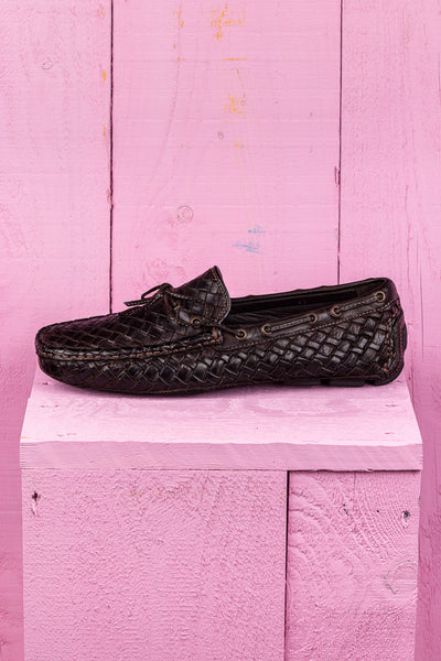 Side view of Benheart Innocenti E951 woven testa di moro dark brown leather driving moccasins.