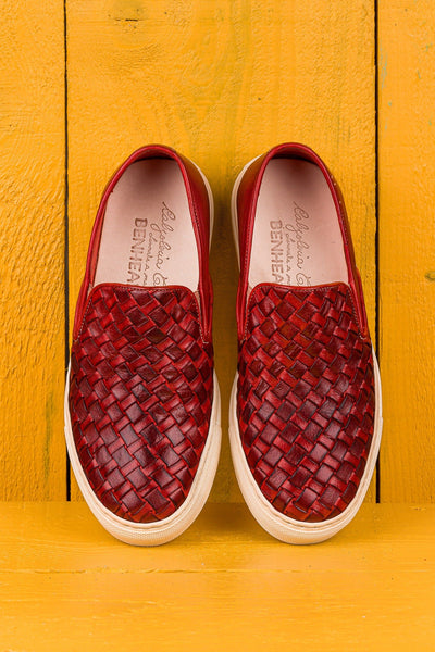 Top view of Iris unisex woven slip-ons in porpora leather, made in Italy by Benheart.