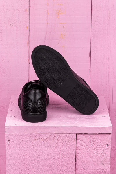 Rear view of Benheart Lario unisex perforated leather sneakers shoes in black color, rubber soles.